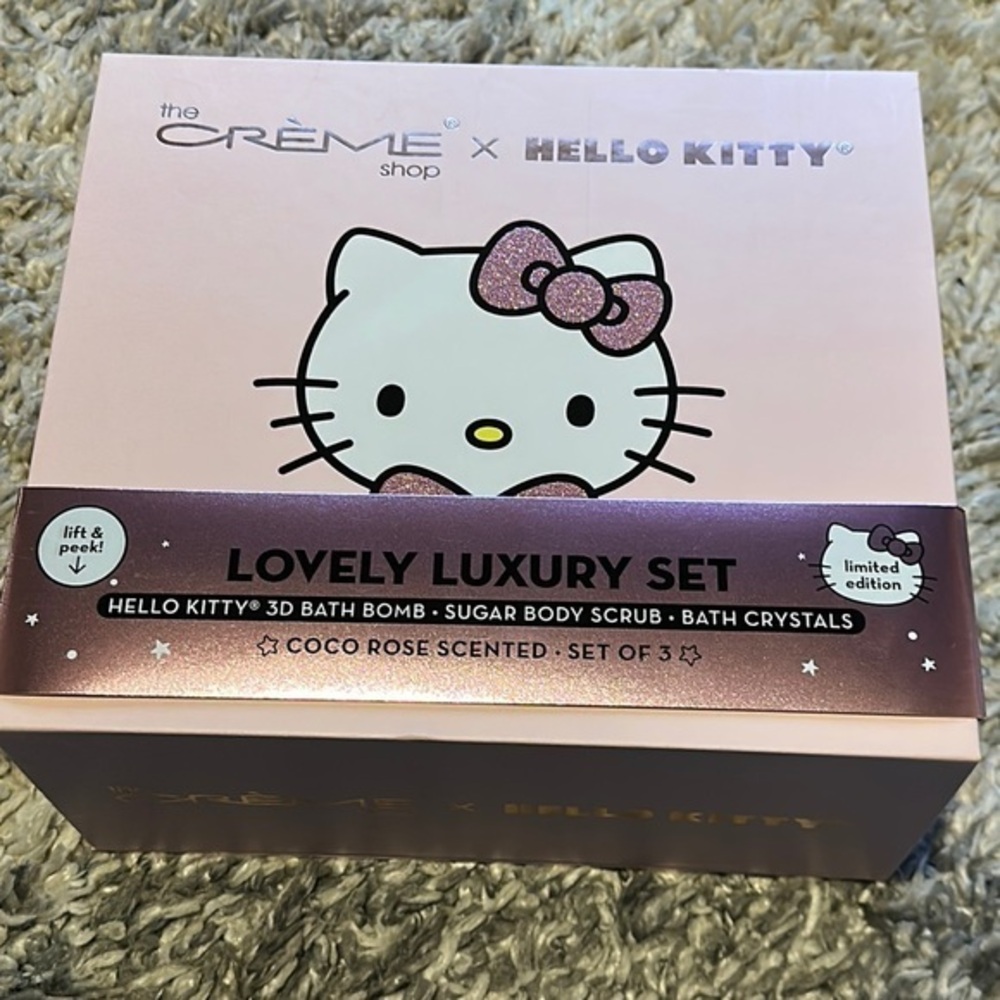 Hello Kitty Pink and White Lovely Luxury Bath & Body Set